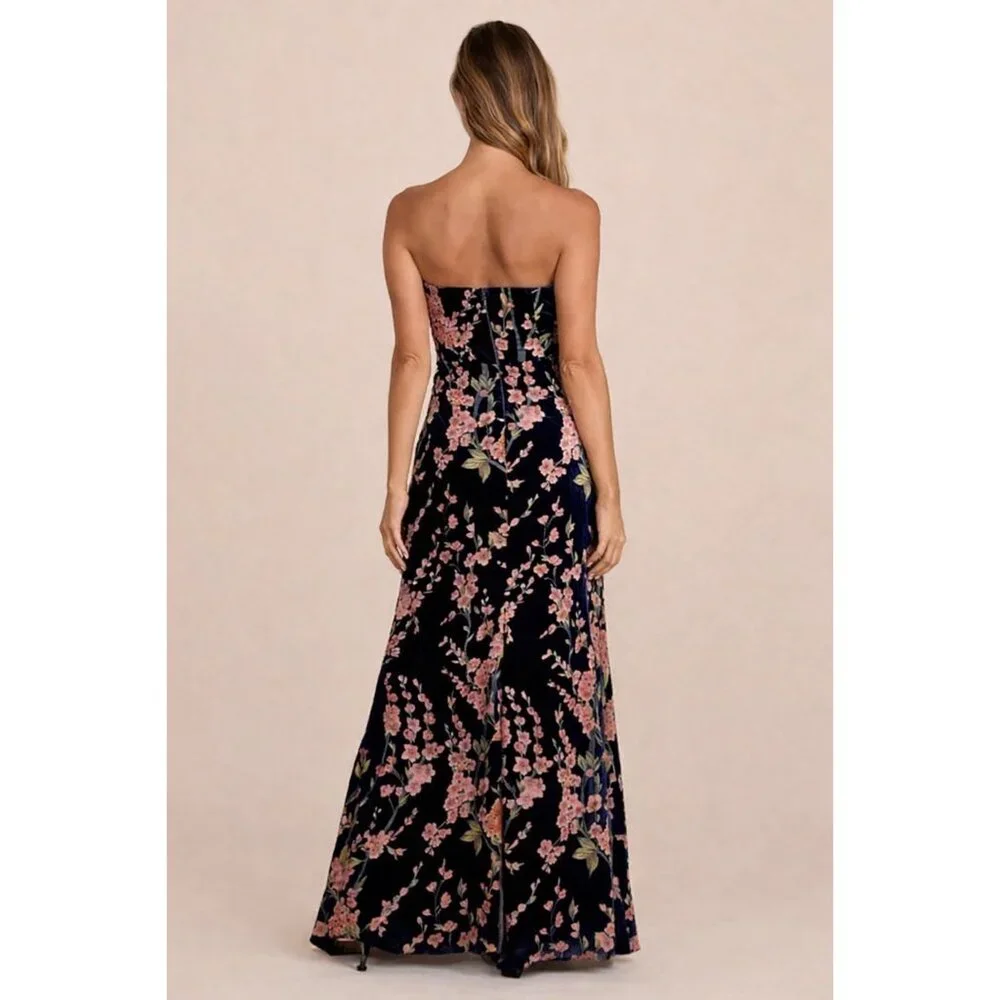 ✨ NWT Lulus Navy Velvet Floral Strapless Maxi Gown XS ✨ - Picture 2 of 8